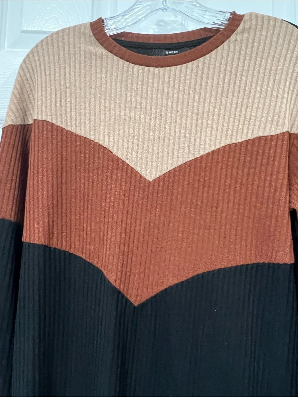 SHEIN Ribbed Colorblock Tunic in Black, Rust & Tan